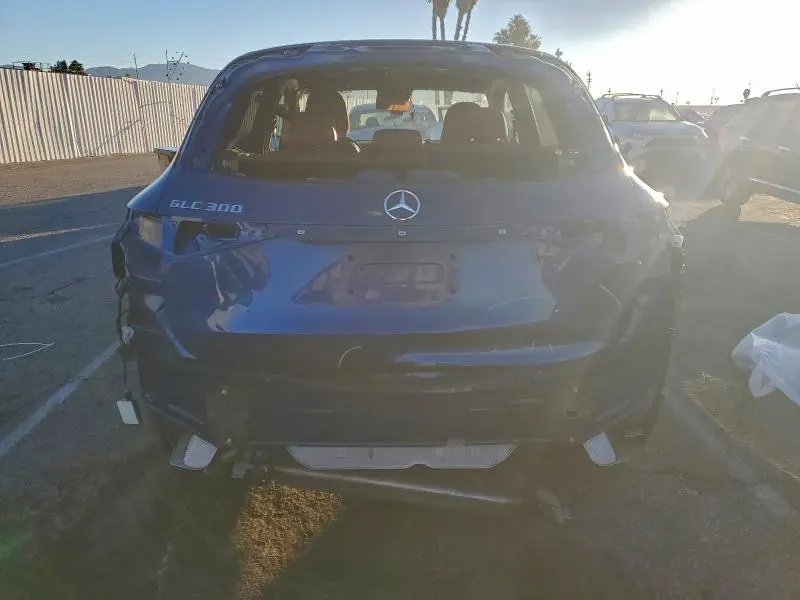 2023 MERCEDES-BENZ GLC 300  