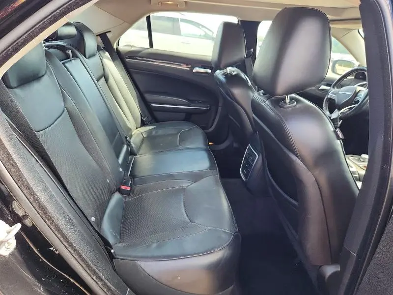 2015 CHRYSLER 300C   