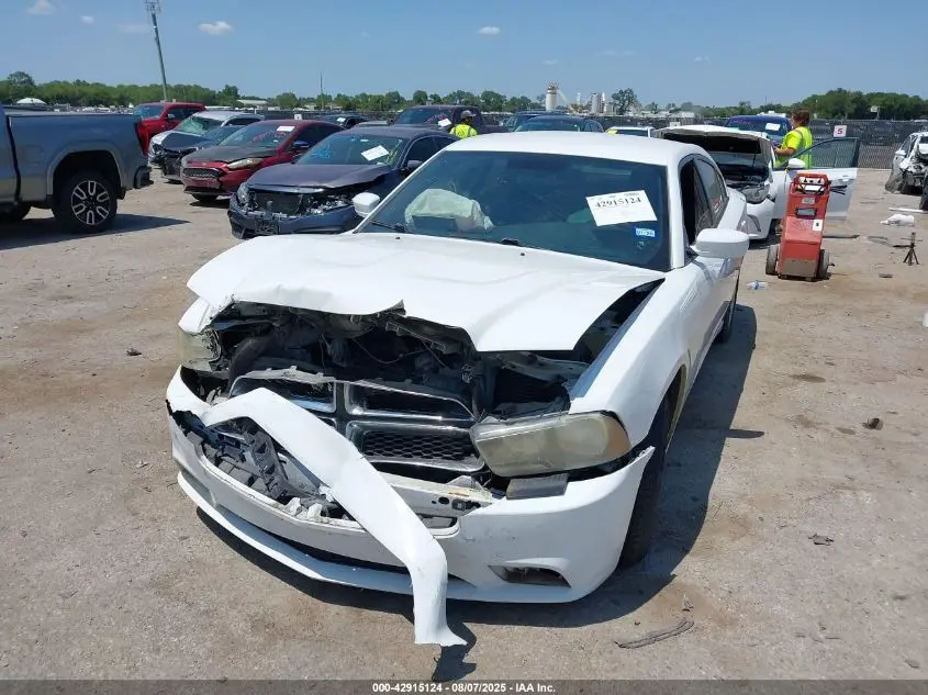 2013 DODGE CHARGER SE