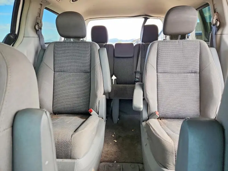 2011 VOLKSWAGEN ROUTAN S  