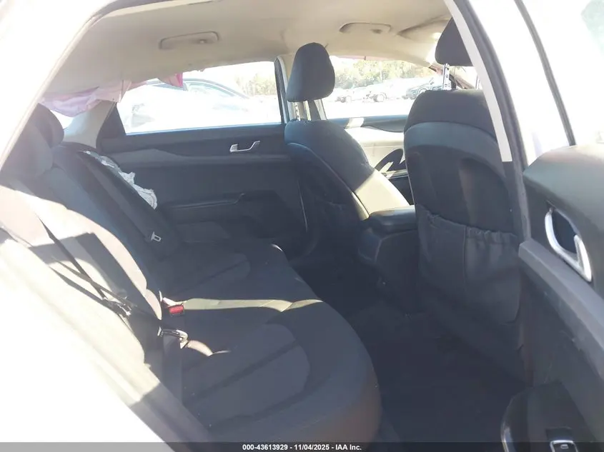 2022 KIA K5 LXS
