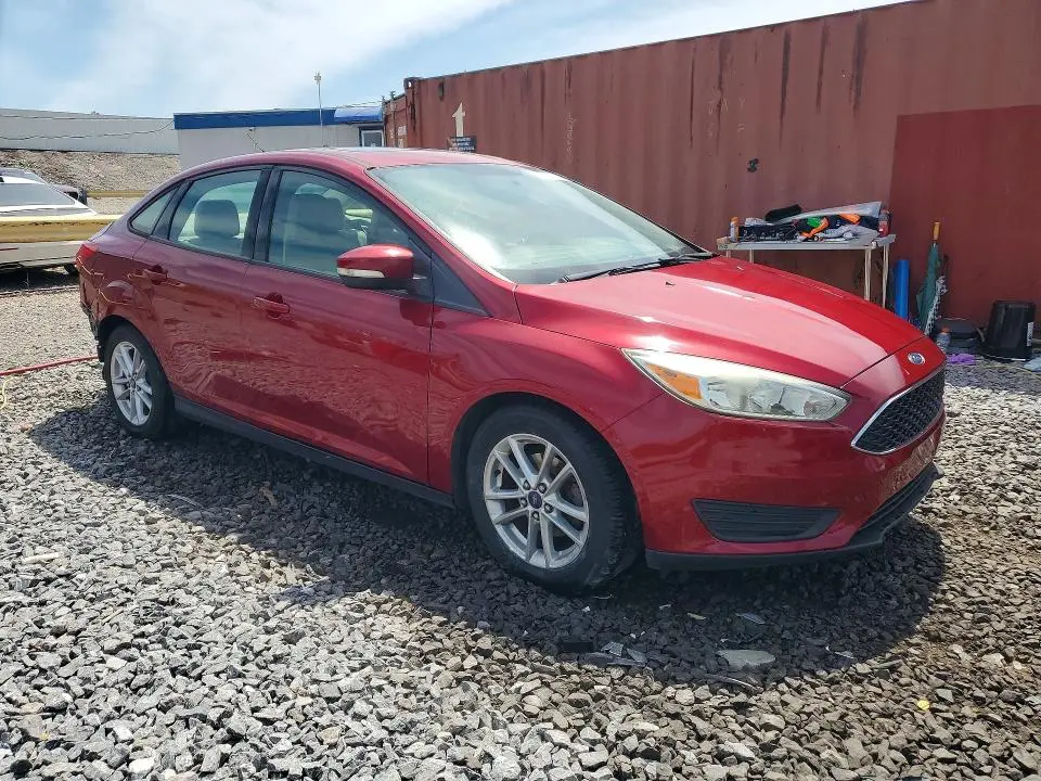 2015 FORD FOCUS SE  