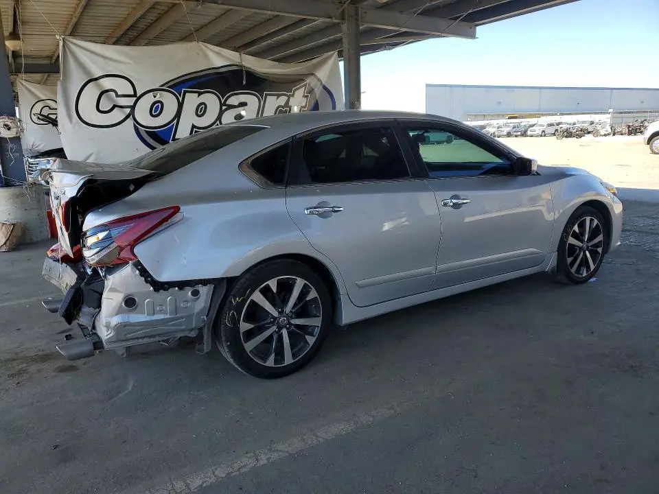 2017 NISSAN ALTIMA 2.5 SR  