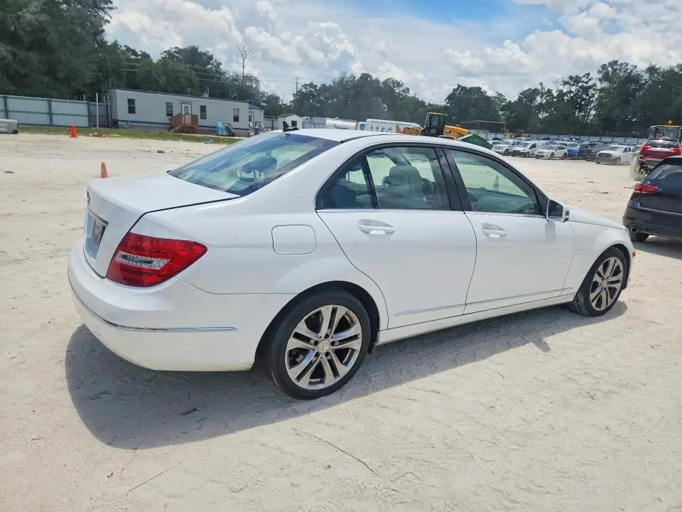 2013 MERCEDES-BENZ C 250  