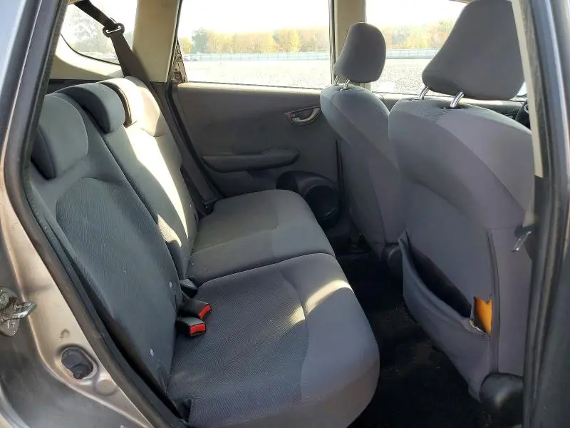 2010 HONDA FIT   