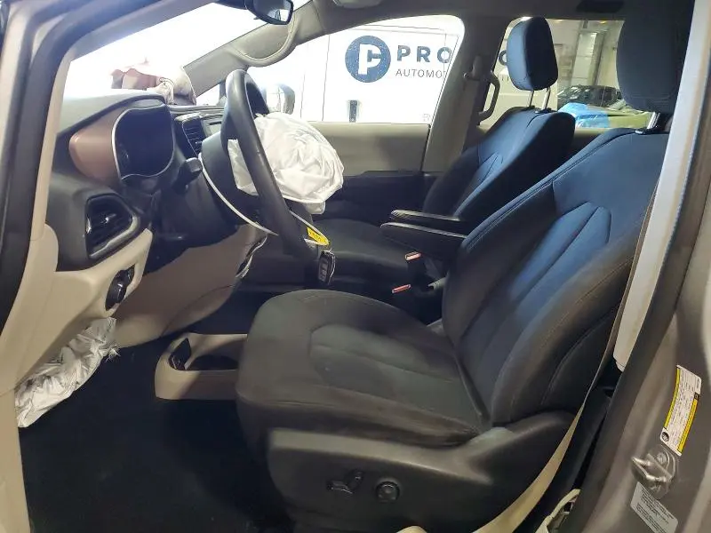 2017 CHRYSLER PACIFICA LX  