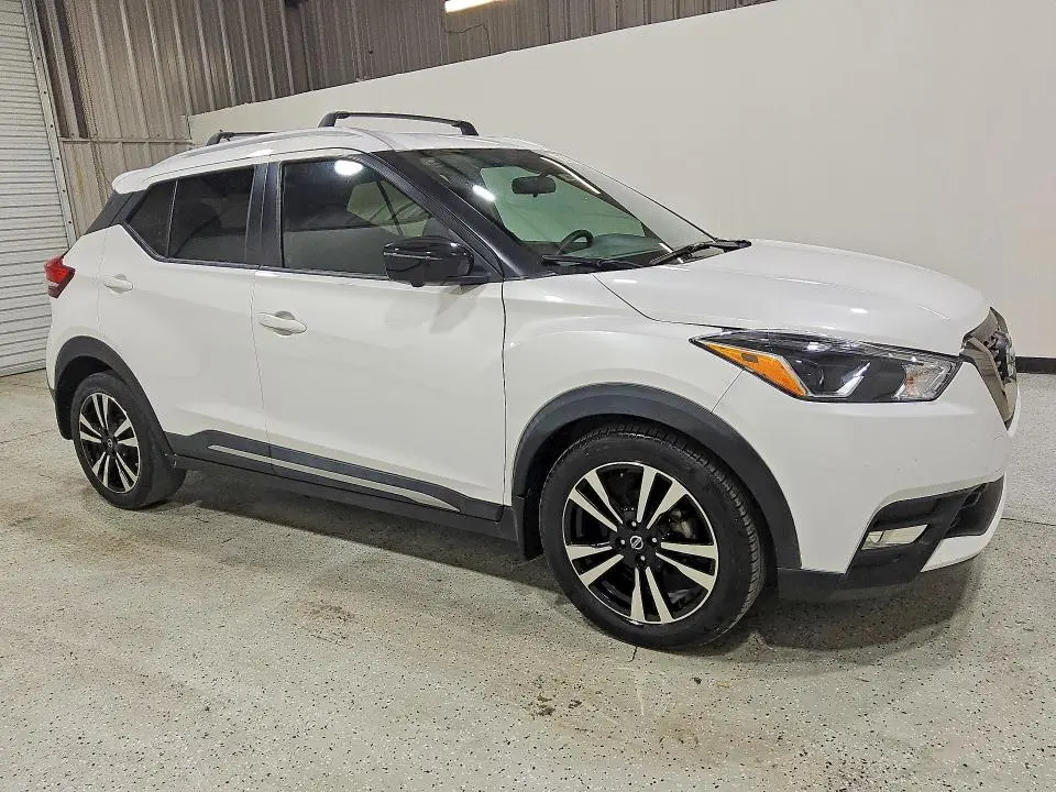 2018 NISSAN KICKS SR  