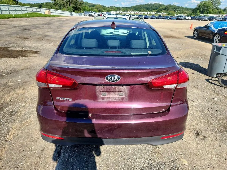 2018 KIA FORTE LX  