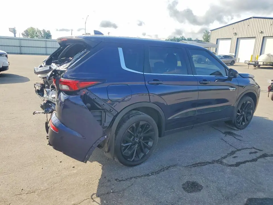 2024 MITSUBISHI OUTLANDER SE  
