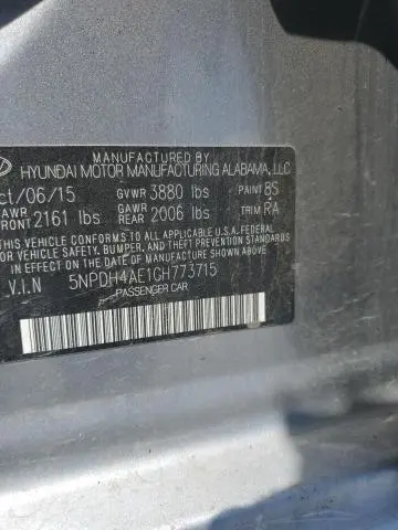 2016 HYUNDAI ELANTRA SE  