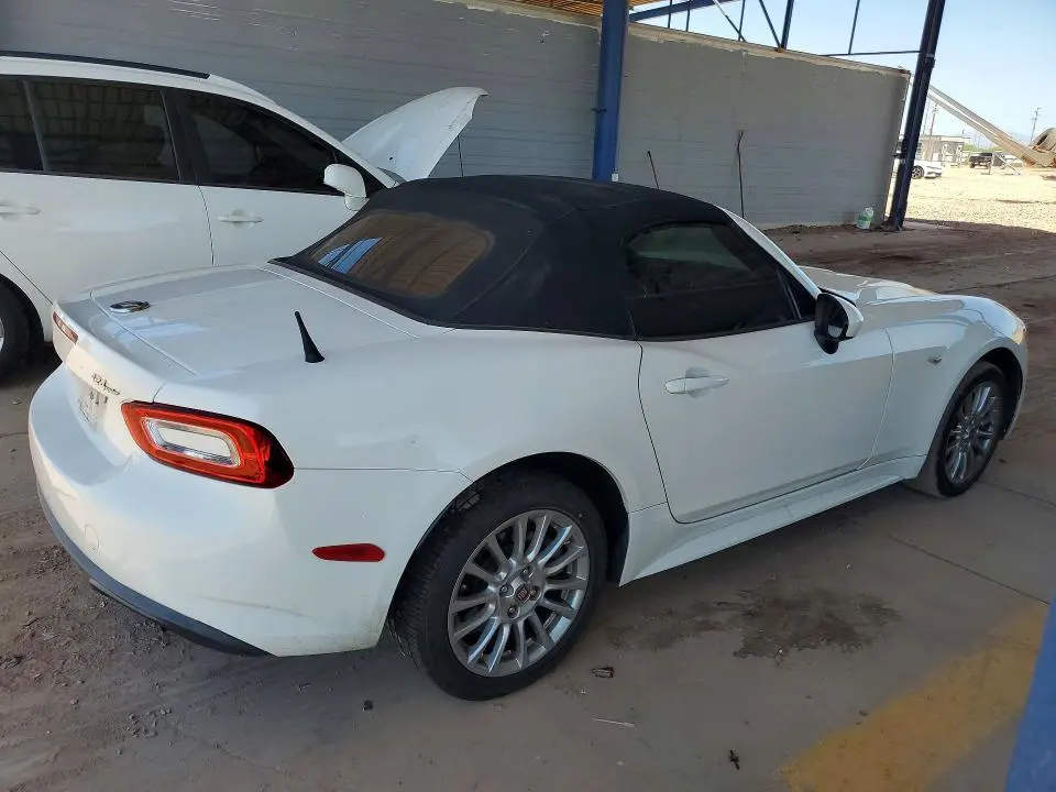 2017 FIAT 124 SPIDER CLASSICA  