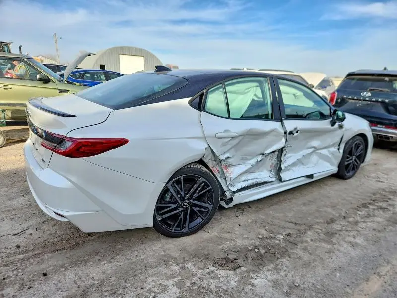 2025 TOYOTA CAMRY XSE  