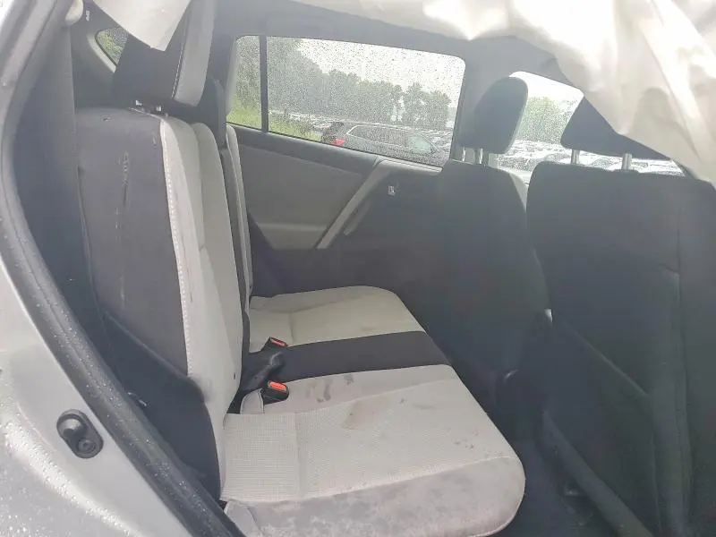 2017 TOYOTA RAV4 XLE  