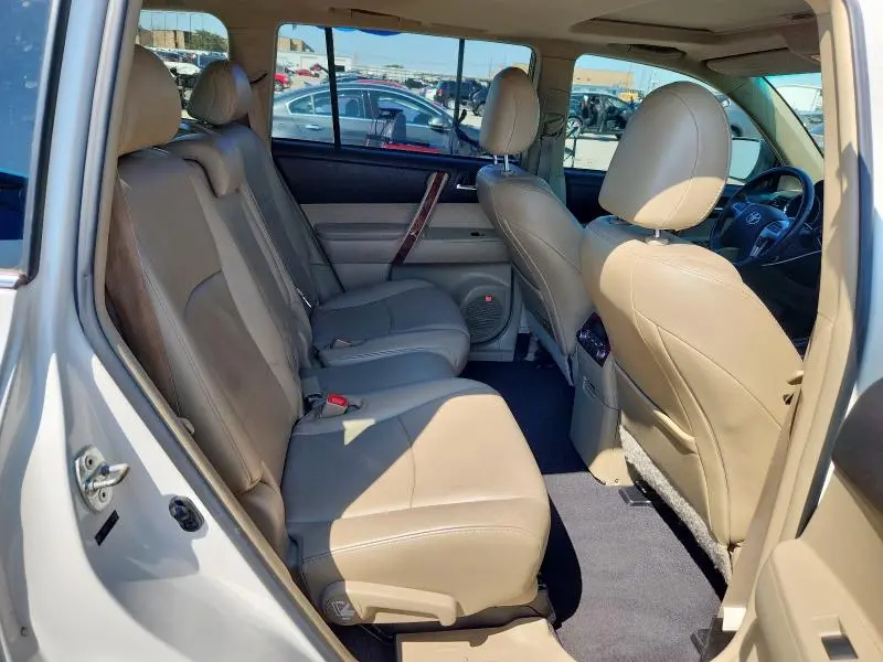 2012 TOYOTA HIGHLANDER LIMITED