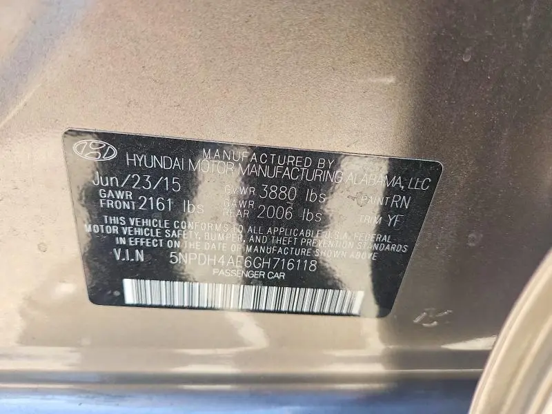 2016 HYUNDAI ELANTRA SE  