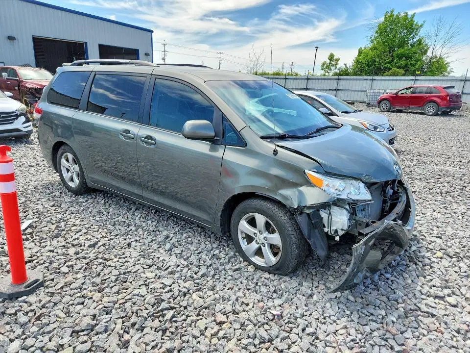 2011 TOYOTA SIENNA LE  