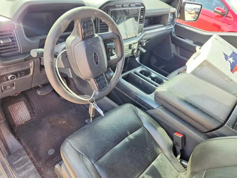 2024 FORD F150 STX  