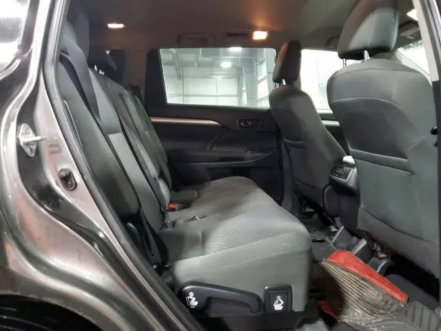 2019 TOYOTA HIGHLANDER LE