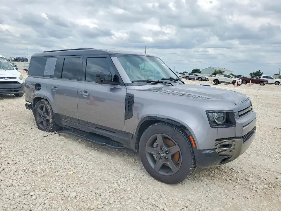 2023 LAND ROVER DEFENDER 130 X-DYNAMIC SE  