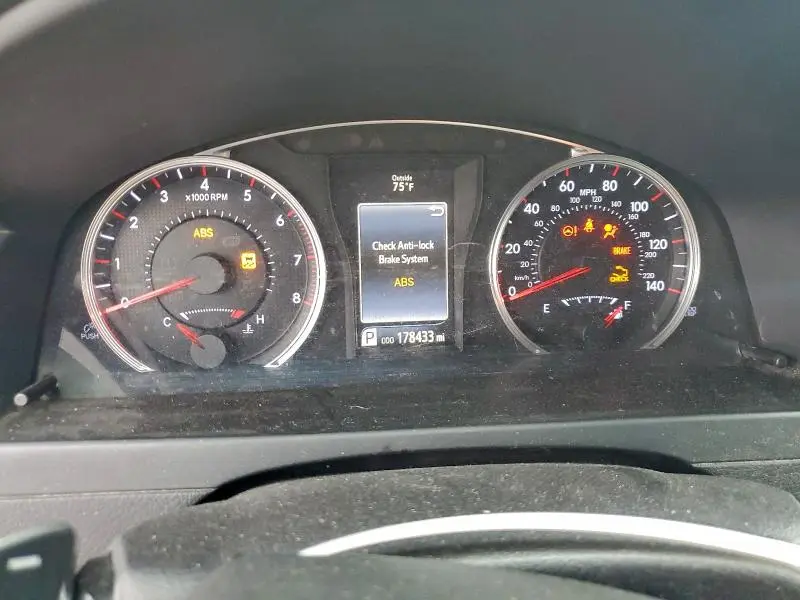 2015 TOYOTA CAMRY LE  