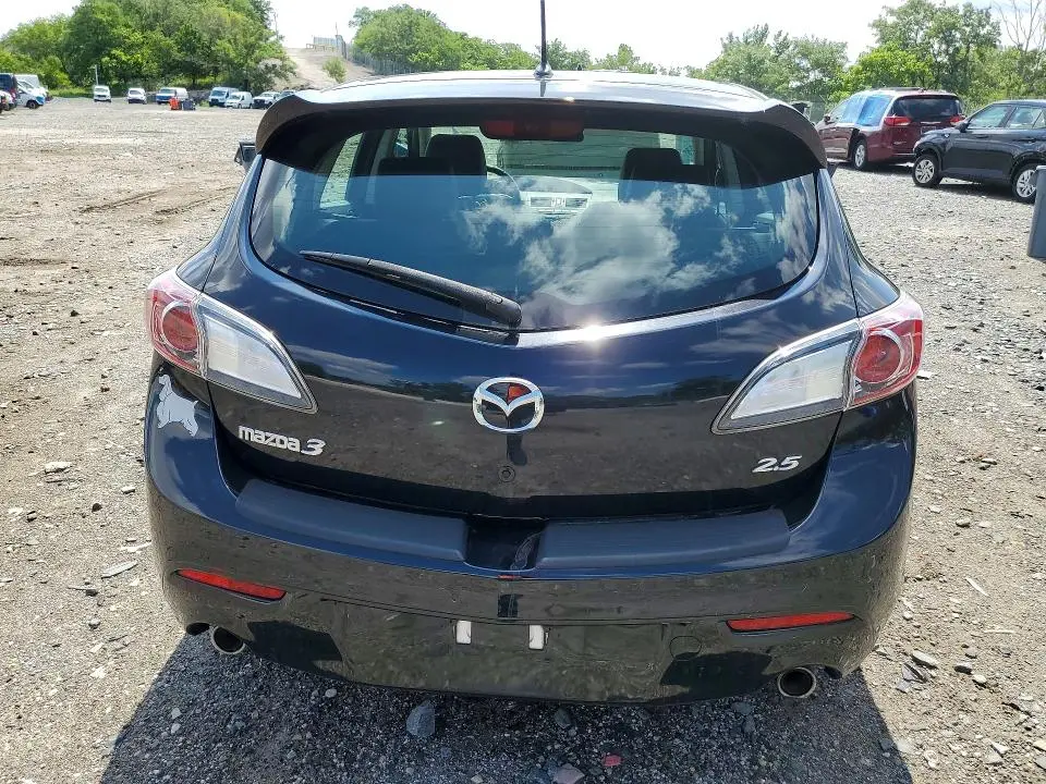 2011 MAZDA 3 S  