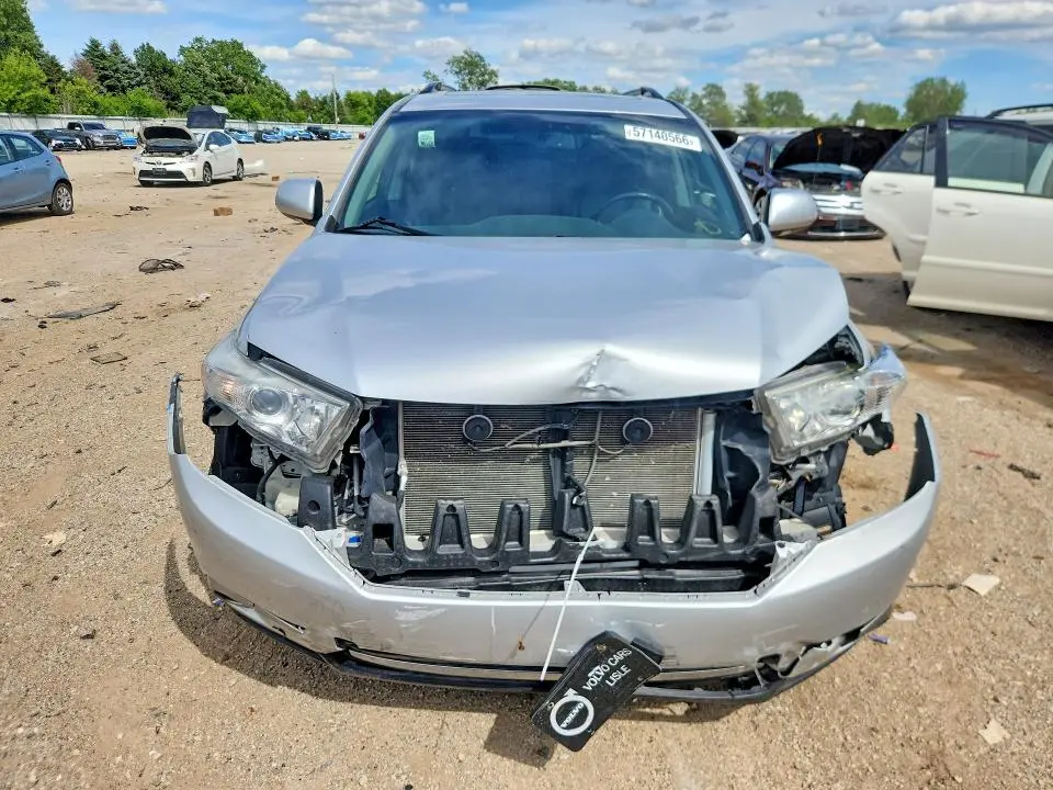 2013 TOYOTA HIGHLANDER LIMITED  