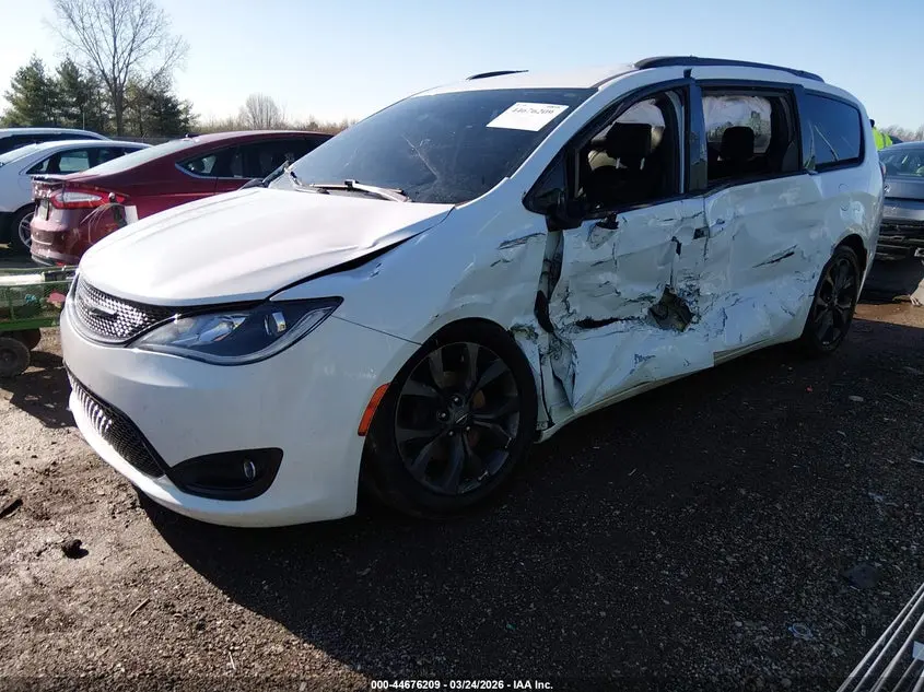 2019 CHRYSLER PACIFICA TOURING L PLUS