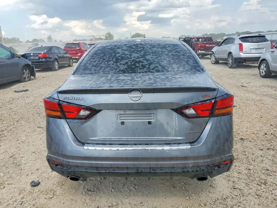 2023 NISSAN ALTIMA SR  