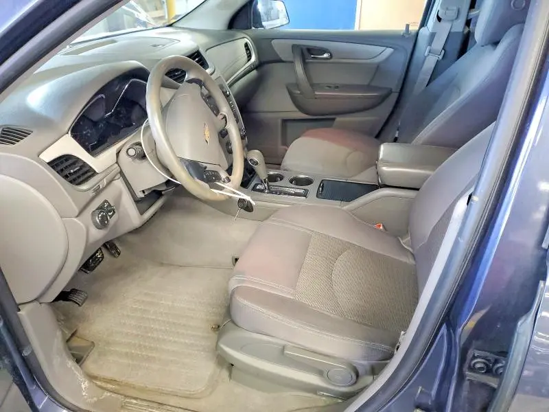 2013 CHEVROLET TRAVERSE LS  