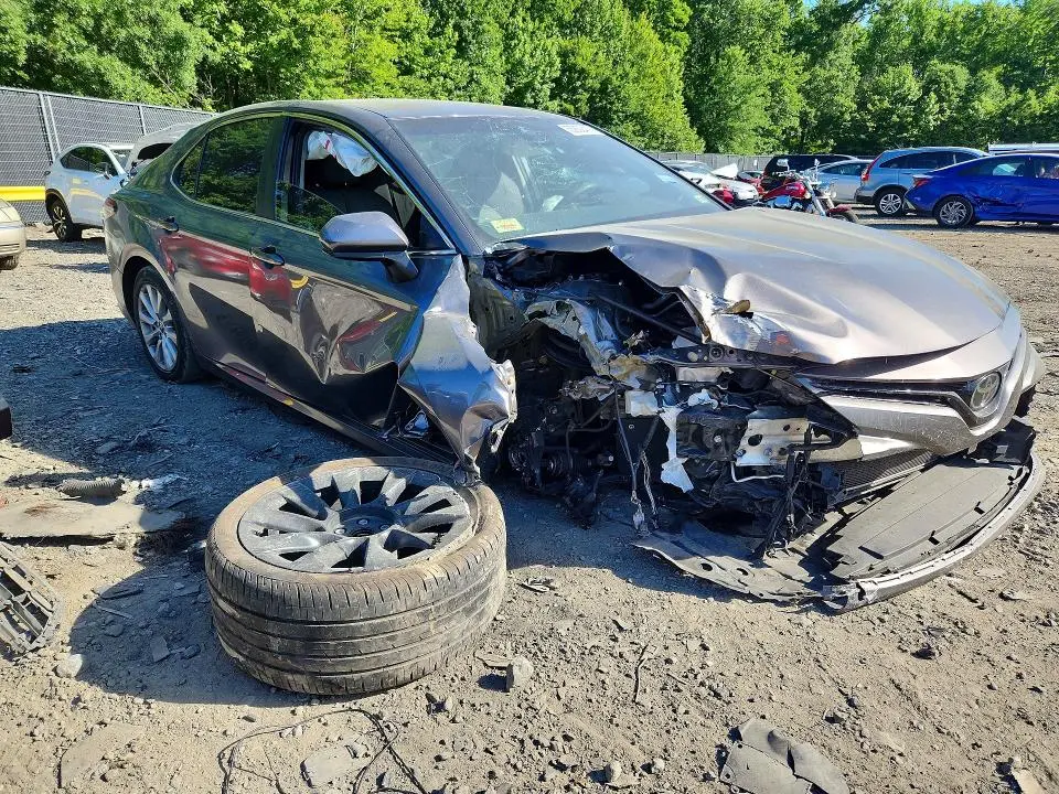 2018 TOYOTA CAMRY LE  