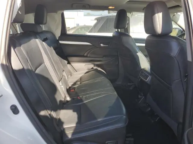 2015 TOYOTA HIGHLANDER XLE  