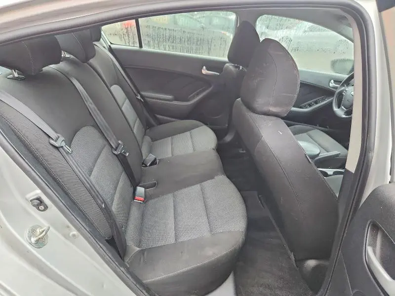 2017 KIA FORTE LX  
