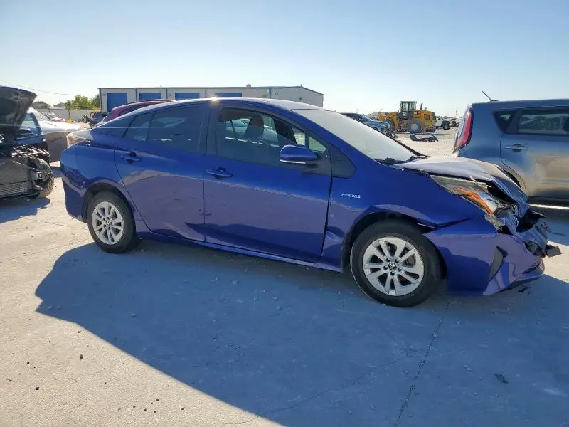2016 TOYOTA PRIUS   