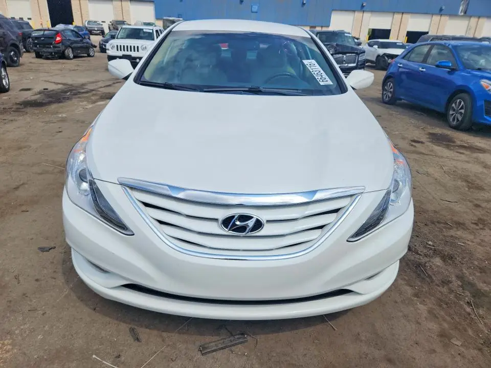 2013 HYUNDAI SONATA GLS  