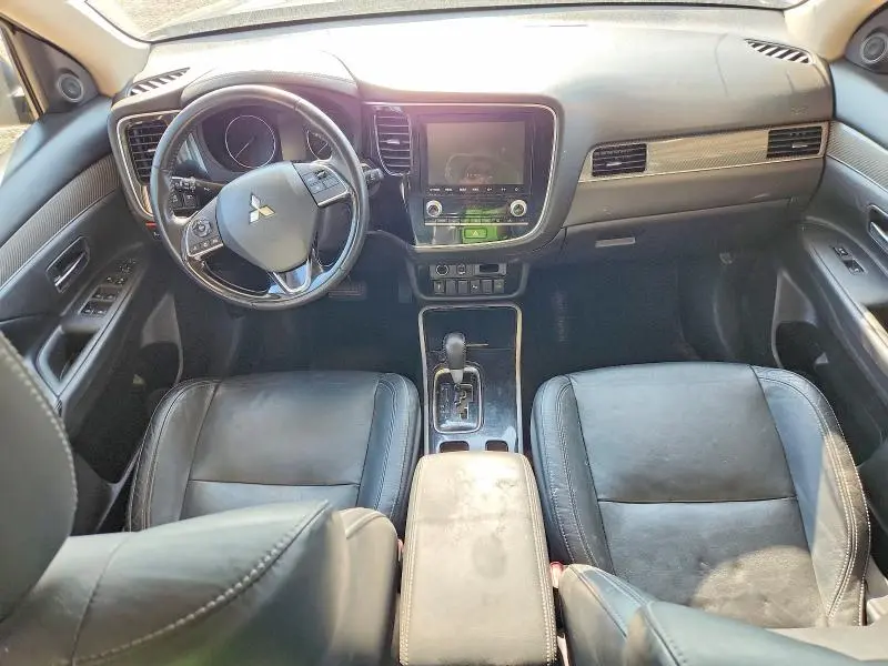 2020 MITSUBISHI OUTLANDER SE  