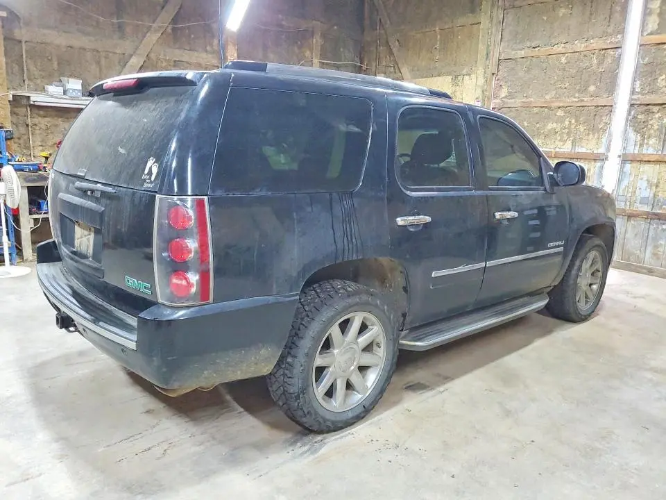 2011 GMC YUKON DENALI  