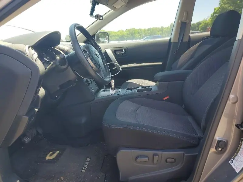 2012 NISSAN ROGUE S  