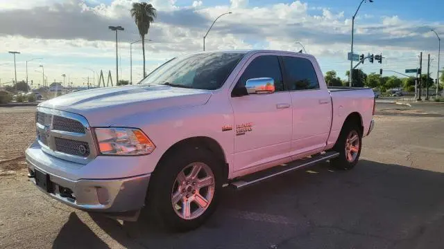 2019 RAM 1500 CLASSIC SLT