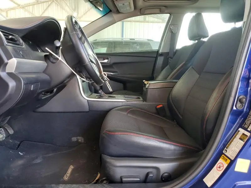 2016 TOYOTA CAMRY SE  