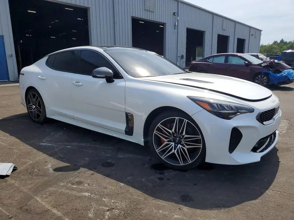 2022 KIA STINGER GT1  