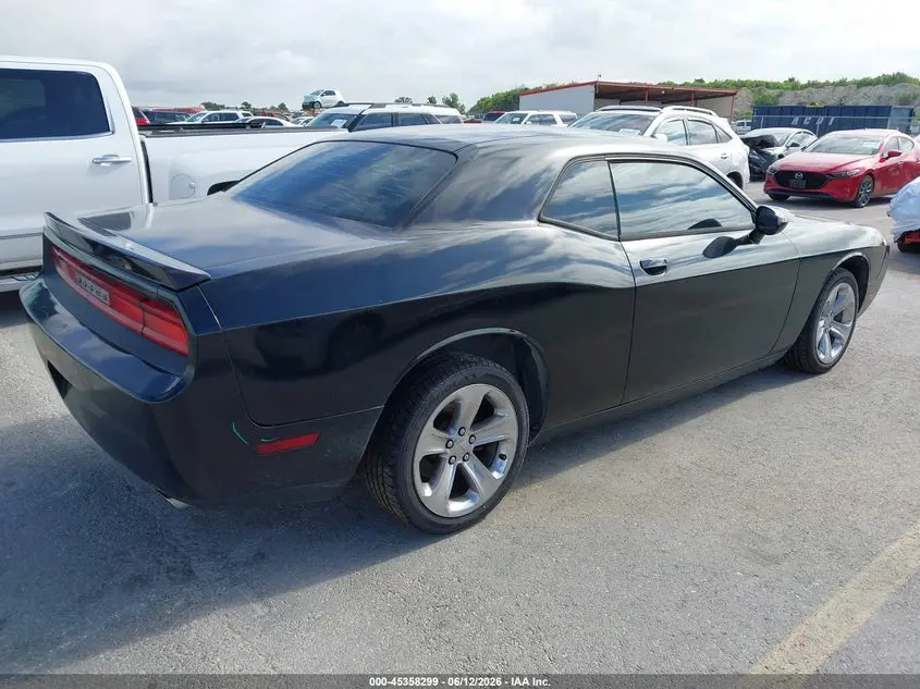 2014 DODGE CHALLENGER SXT