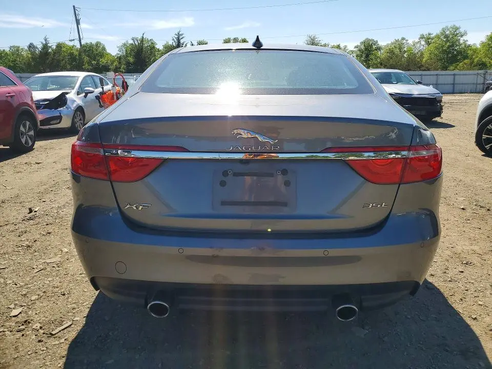 2017 JAGUAR XF PREMIUM  