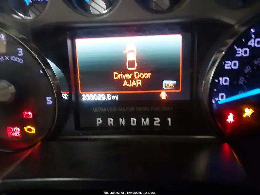 2011 FORD F-250 LARIAT