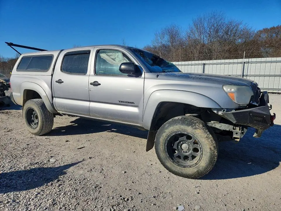 2015 TOYOTA TACOMA DOUBLE CAB  
