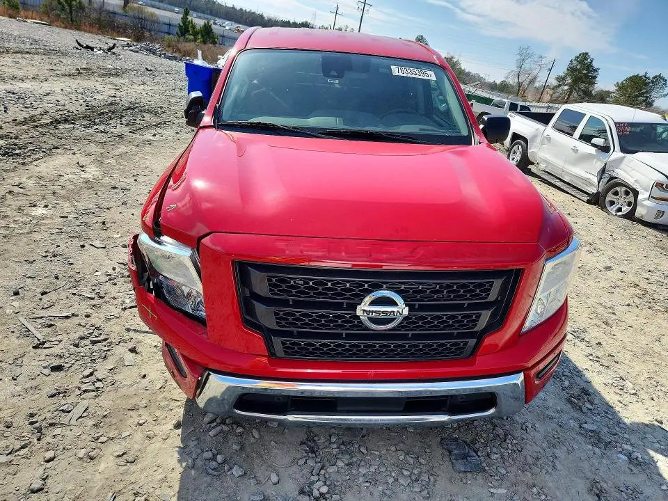 2022 NISSAN TITAN SV  
