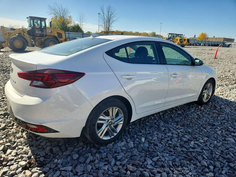 2020 HYUNDAI ELANTRA SEL  