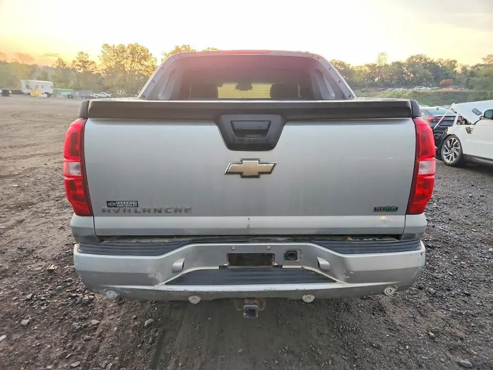 2011 CHEVROLET AVALANCHE LT  