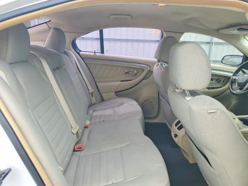 2013 FORD TAURUS SE  