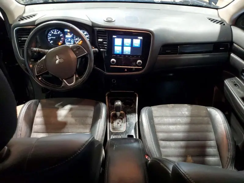2020 MITSUBISHI OUTLANDER SE  