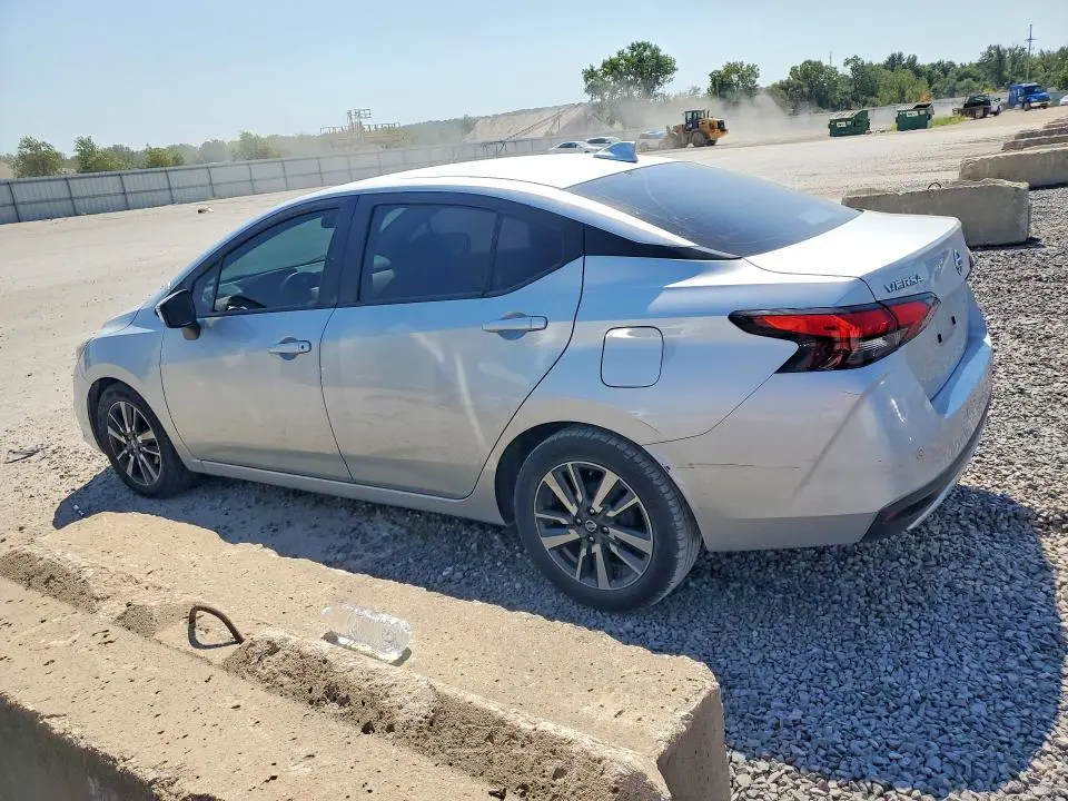 2021 NISSAN VERSA SV  